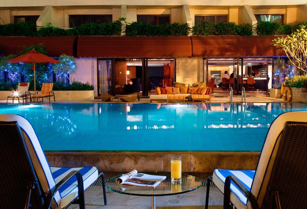China Hotel Guangzhou - Subway Direct To Pazhou Exhibition Center, Free Shuttle During Canton Fair & Exhibitor Registration Counter Eksteriør bilde The pool at the Taj Bengal