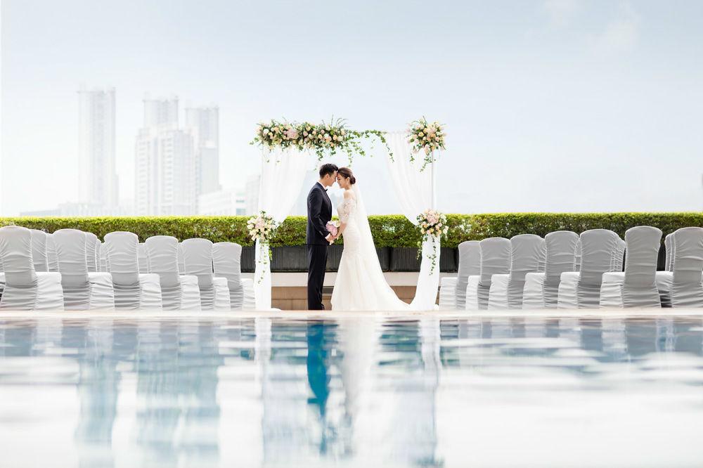 China Hotel Guangzhou - Subway Direct To Pazhou Exhibition Center, Free Shuttle During Canton Fair & Exhibitor Registration Counter Eksteriør bilde Wedding at the pool