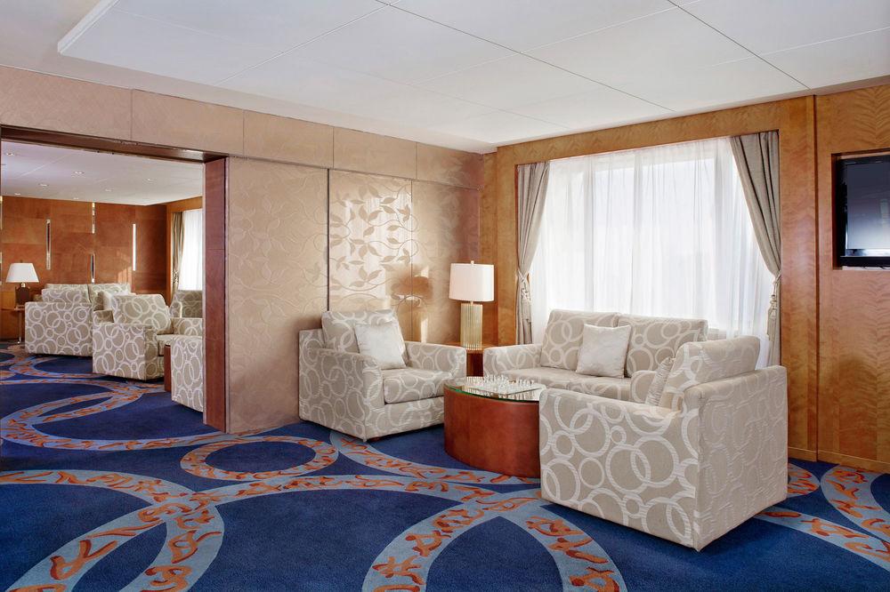 China Hotel Guangzhou - Subway Direct To Pazhou Exhibition Center, Free Shuttle During Canton Fair & Exhibitor Registration Counter Eksteriør bilde A suite at the hotel