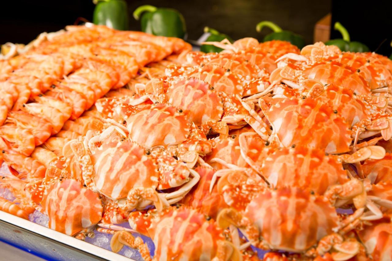 China Hotel Guangzhou - Subway Direct To Pazhou Exhibition Center, Free Shuttle During Canton Fair & Exhibitor Registration Counter Eksteriør bilde A seafood buffet