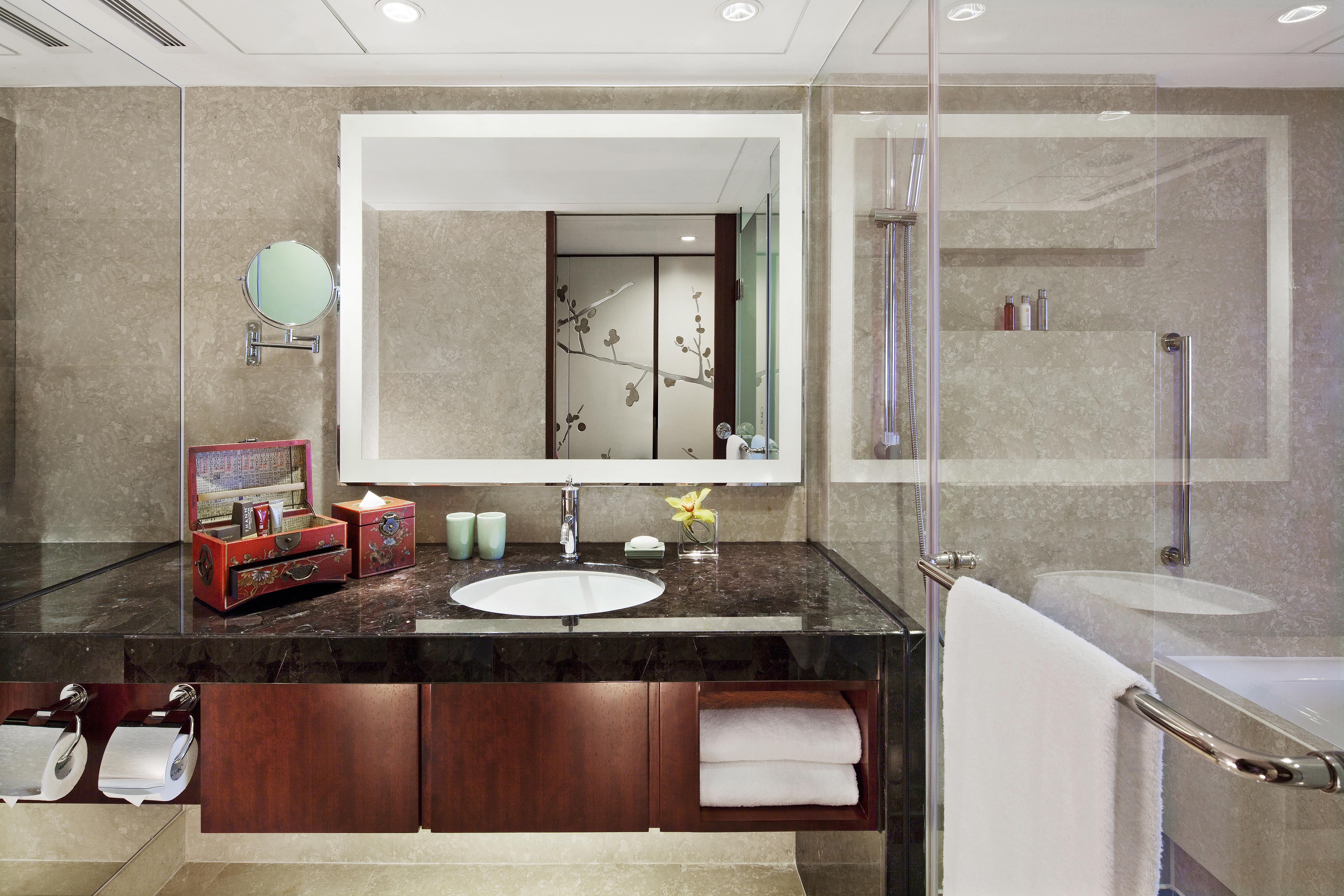 China Hotel Guangzhou - Subway Direct To Pazhou Exhibition Center, Free Shuttle During Canton Fair & Exhibitor Registration Counter Eksteriør bilde Bathroom