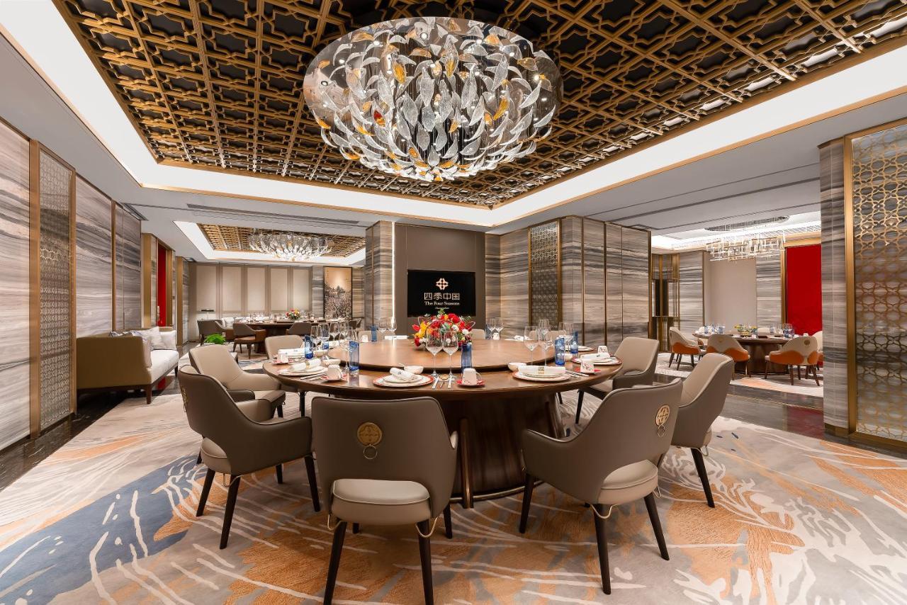 China Hotel Guangzhou - Subway Direct To Pazhou Exhibition Center, Free Shuttle During Canton Fair & Exhibitor Registration Counter Eksteriør bilde The interior of the restaurant