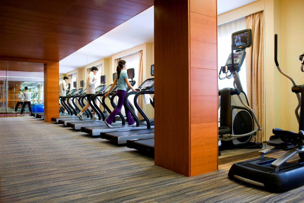 China Hotel Guangzhou - Subway Direct To Pazhou Exhibition Center, Free Shuttle During Canton Fair & Exhibitor Registration Counter Eksteriør bilde The gym at the InterContinental